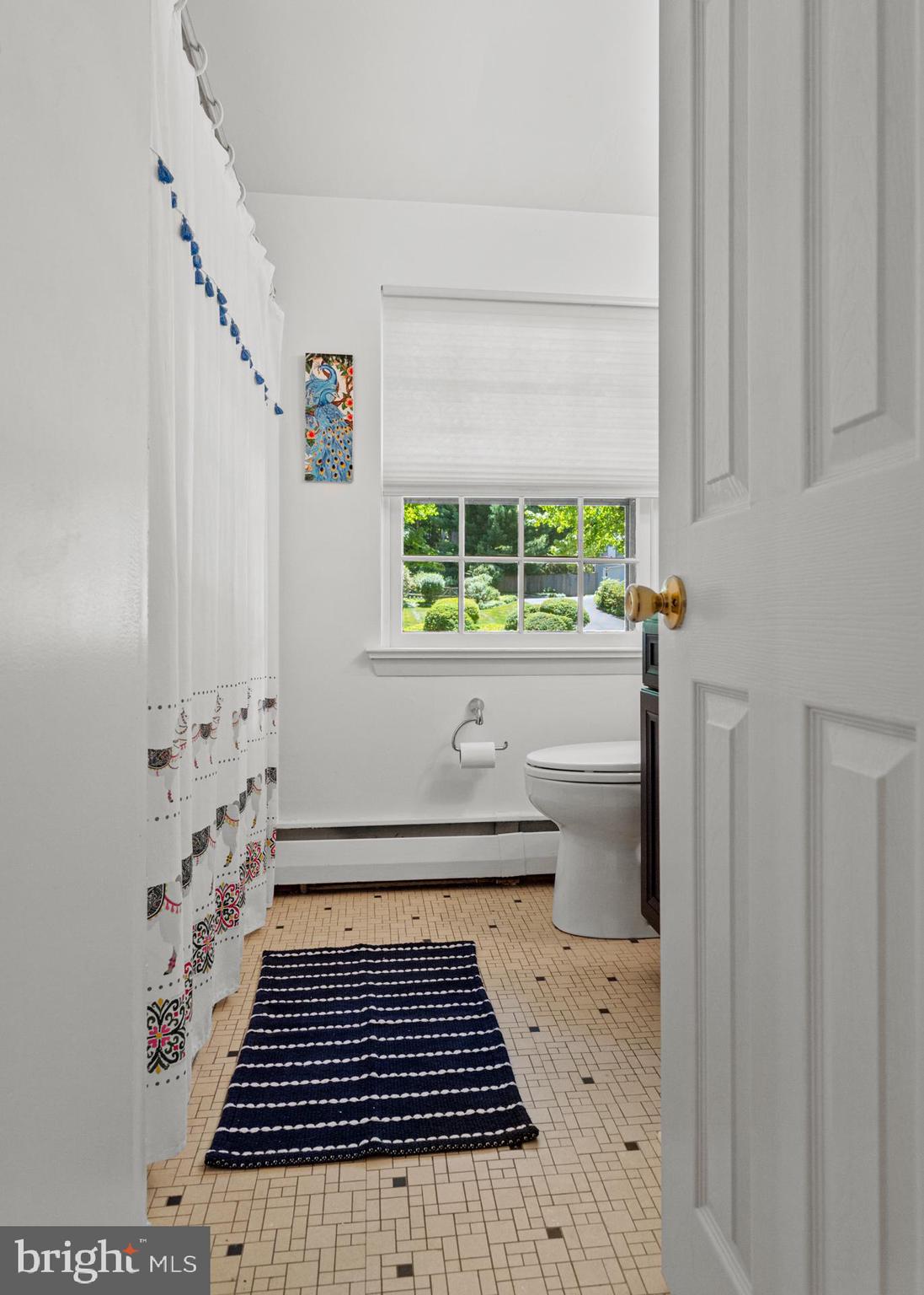 622 Mount View Road Berwyn, PA 19312 - Photo 29 of 48 Full Bath 2 - 2nd Floor