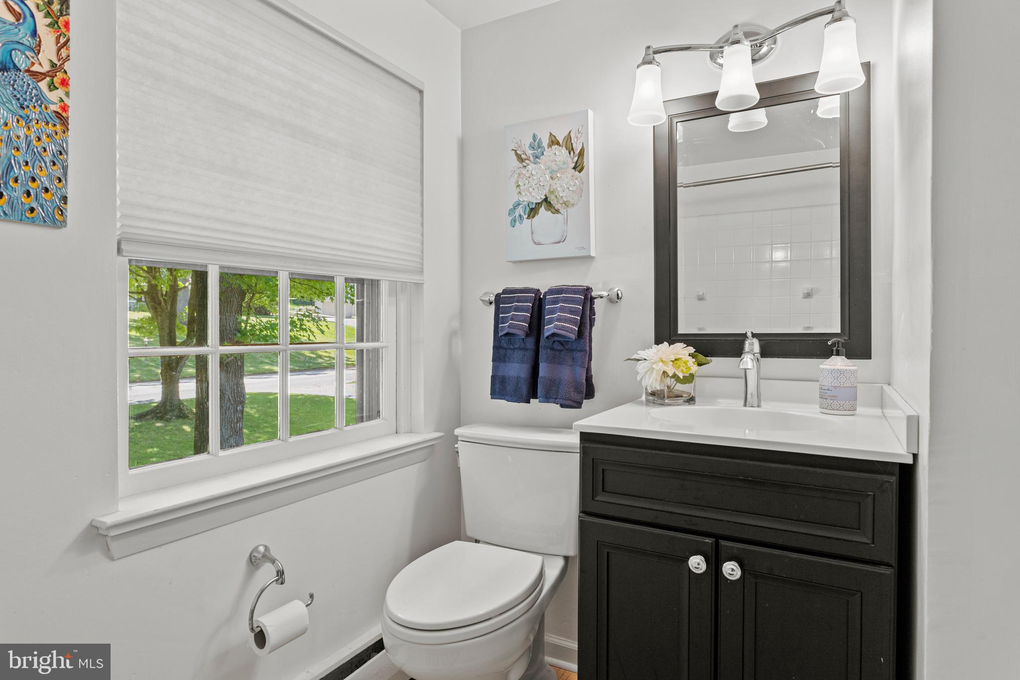 622 Mount View Road Berwyn, PA 19312 - Photo 30 of 48 Full Bath 2 - Second Floor