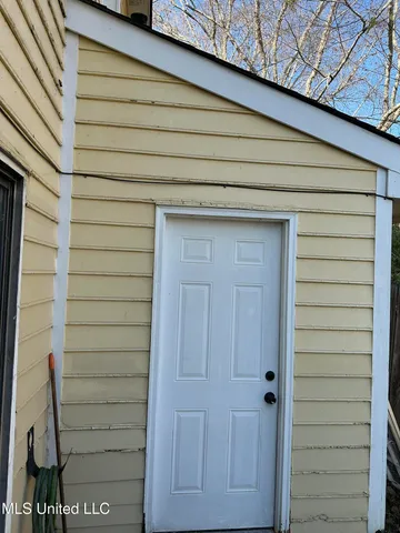 $1,175 | 2328 River Oaks Boulevard, Jackson, MS 39211