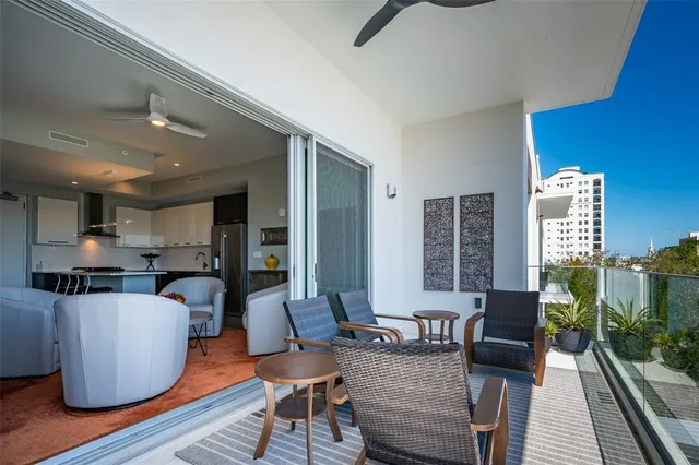 $1,135,000 | 635 South Orange Avenue, Unit 404, Sarasota, FL 34236