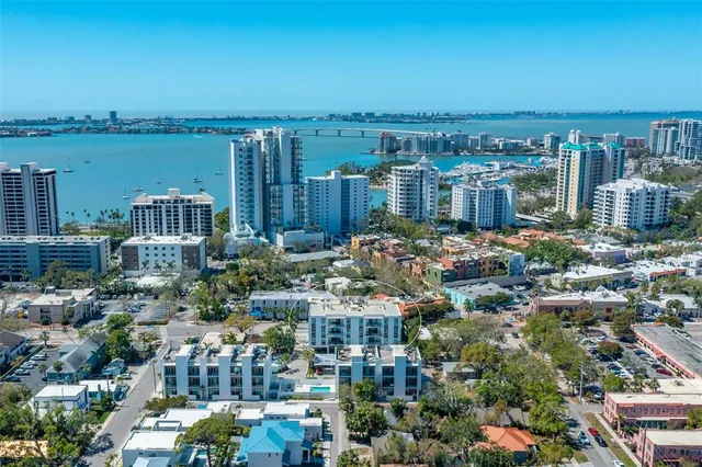 $1,135,000 | 635 South Orange Avenue, Unit 404, Sarasota, FL 34236