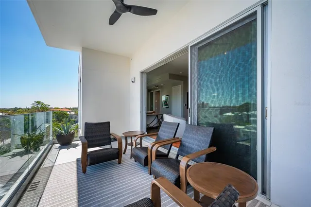 $1,135,000 | 635 South Orange Avenue, Unit 404, Sarasota, FL 34236