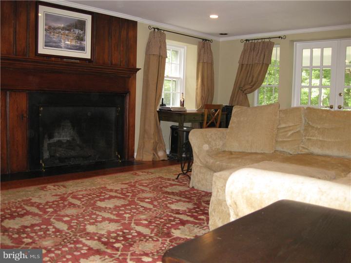 529 Righters Mill Road Penn Valley, PA 19072 - Photo 9 of 25 Living Room