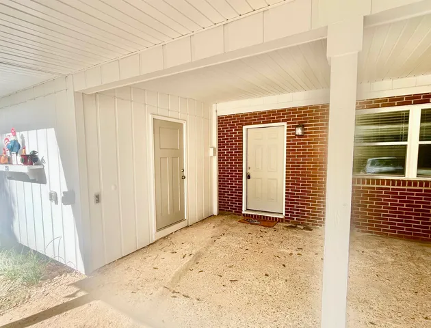 $975 | 685 South Waukeenah Street, Unit B, Monticello, FL 32344