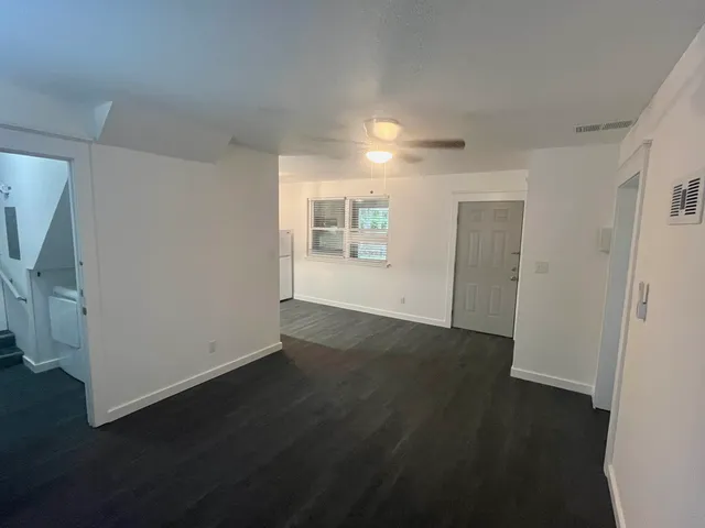 $975 | 685 South Waukeenah Street, Unit B, Monticello, FL 32344