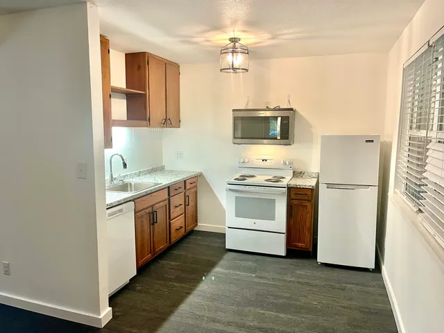 $975 | 685 South Waukeenah Street, Unit B, Monticello, FL 32344