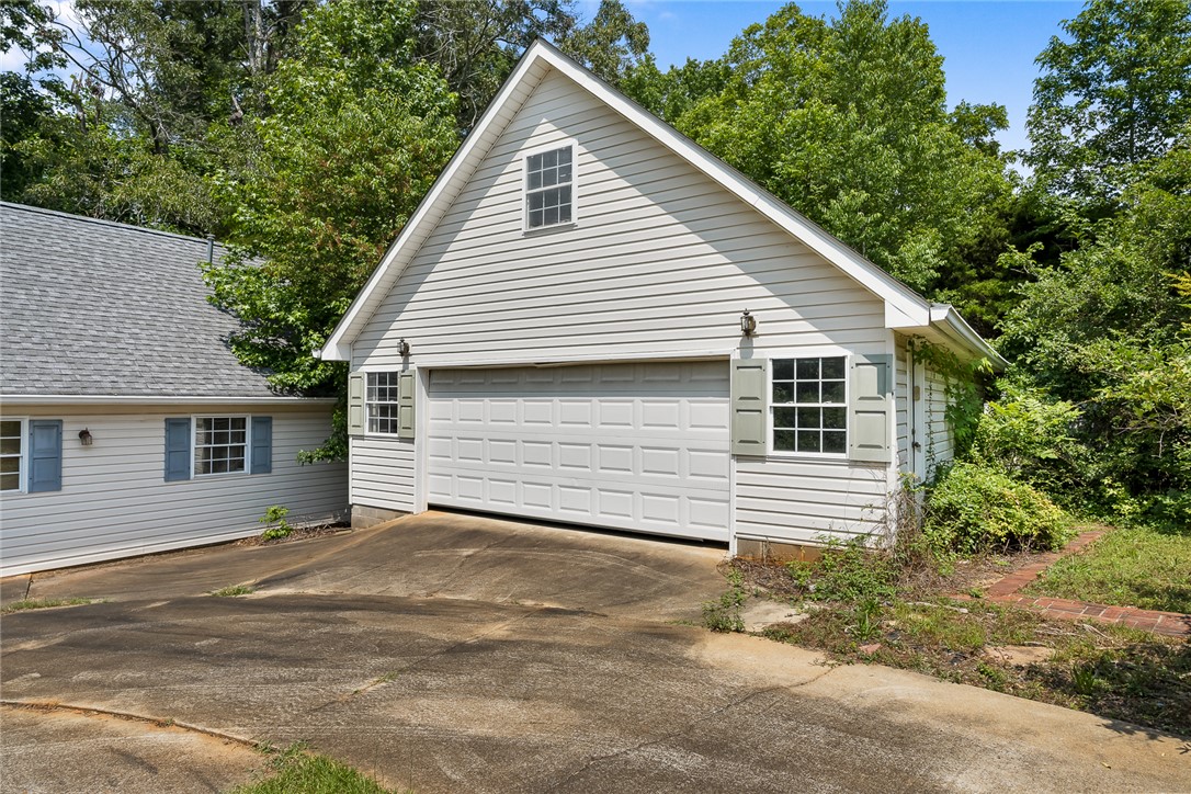 111 Shore Line Drive Anderson, SC 29626 - Photo 10 of 20