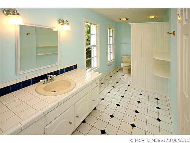 12 Ridgeview Road South Stuart, FL 34996 - Photo 12 of 22 Other. Guest bath