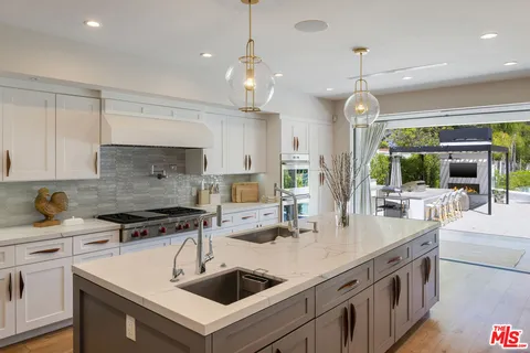 $5,795,000 | 17145 Addison Street, Encino, CA 91316