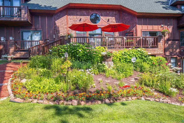 $2,250,000 | 89405 Jack Pine Road, Cornucopia, WI 54827