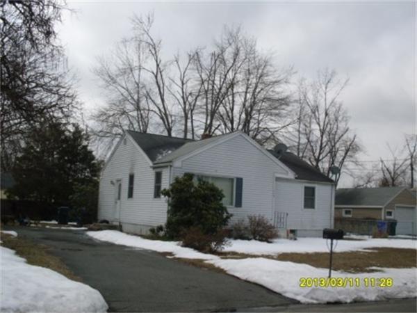 115 Cherokee Drive Springfield, MA 01109 - Photo 1 of 12 Gallery Image 1