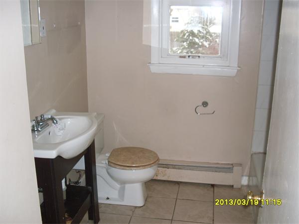 115 Cherokee Drive Springfield, MA 01109 - Photo 11 of 12 Gallery Image 11