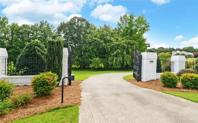 $2,000,000 | 2760 Camp Branch Road, Buford, GA 30519