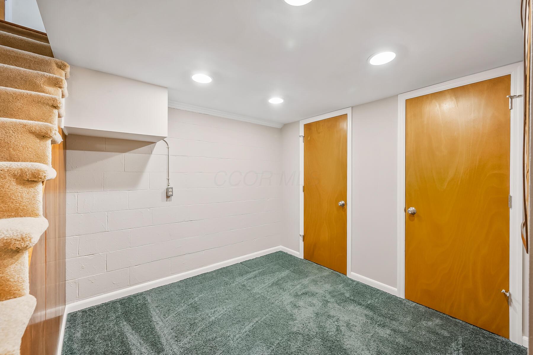 2840 Doncaster Road Columbus, OH 43221 - Photo 50 of 67 2840 Doncaster Rd-156