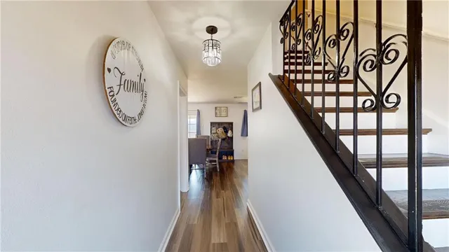 $300,000 | 2104 Frankel Avenue, Metairie, LA 70003