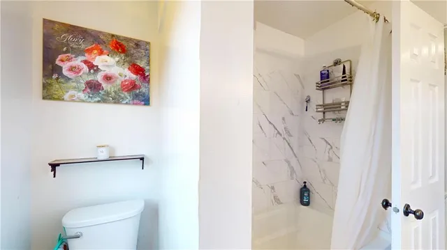 $300,000 | 2104 Frankel Avenue, Metairie, LA 70003