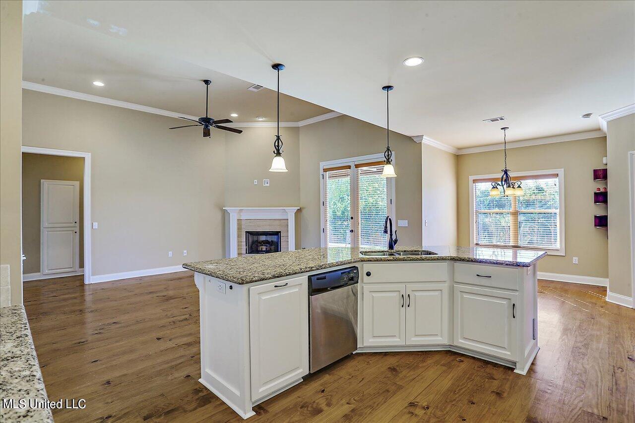 987 North Azalea Drive Madison, MS 39110 - Photo 9 of 26 20230401173119630909000000-o