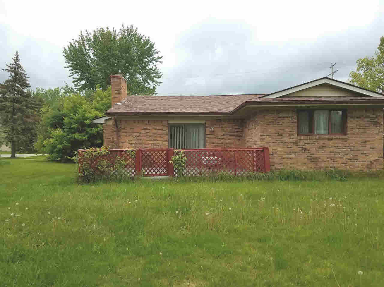 3409 Mackin Road Flint, MI 48504 - Photo 8 of 18 21300834-7.JPG