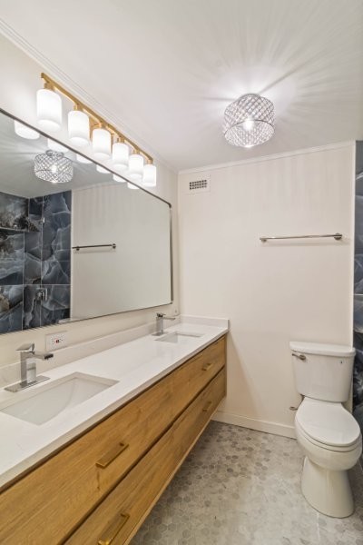 5445 North Sheridan Road, Unit 2815 Chicago, IL 60640 - Photo 13 of 28