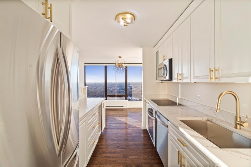 5445 North Sheridan Road, Unit 2815 Chicago, IL 60640 - Photo 7 of 28