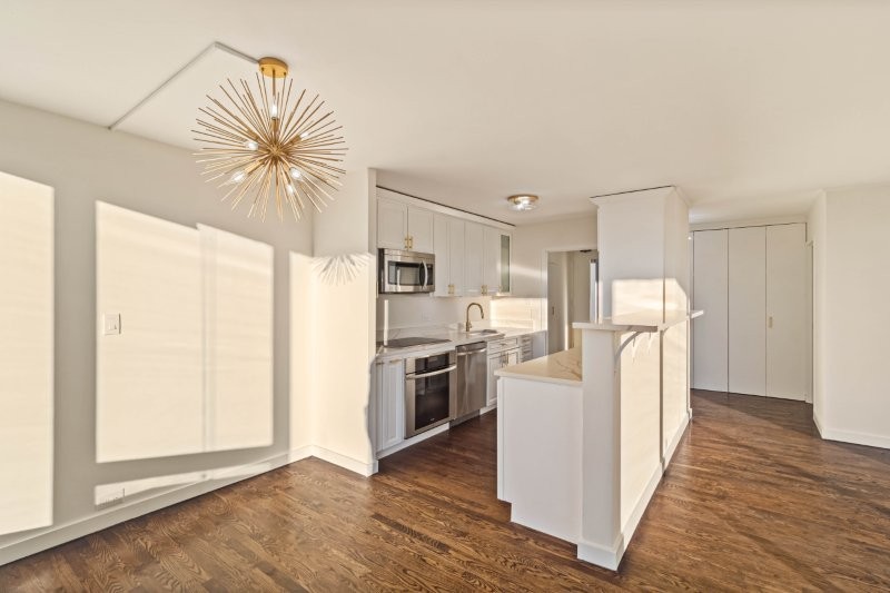 5445 North Sheridan Road, Unit 2815 Chicago, IL 60640 - Photo 8 of 28