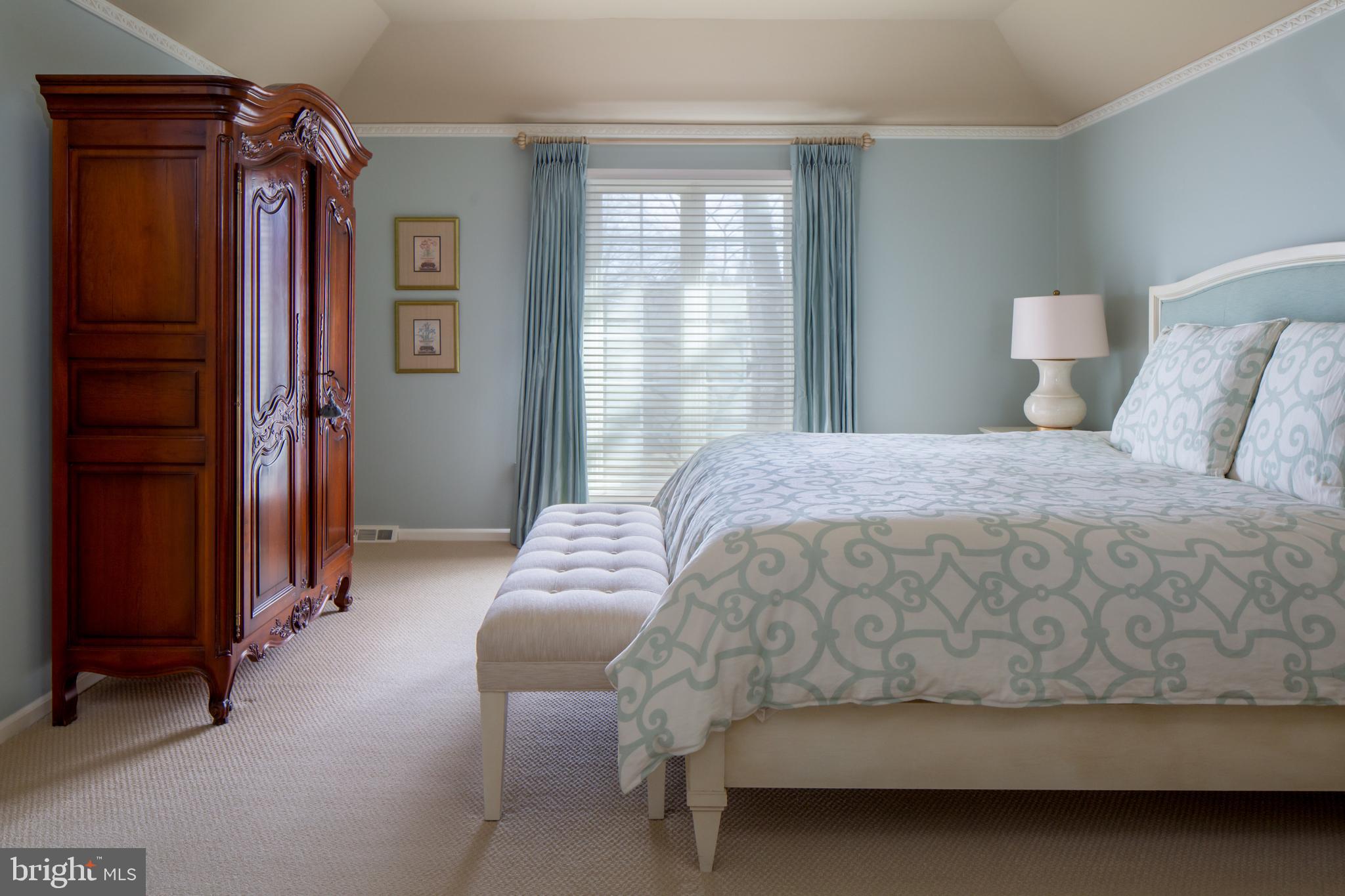 415 Round Hill Road Wayne, PA 19087 - Photo 17 of 37 Master Bedroom.