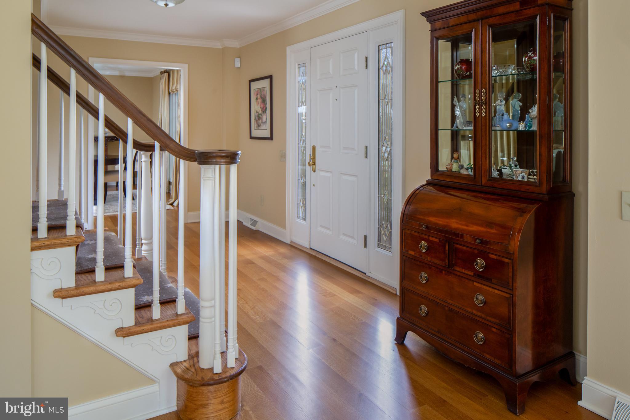 415 Round Hill Road Wayne, PA 19087 - Photo 3 of 37 Foyer.