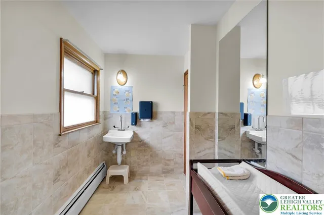 $375,000 | 780 Claremont Avenue, Tamaqua, PA 18252