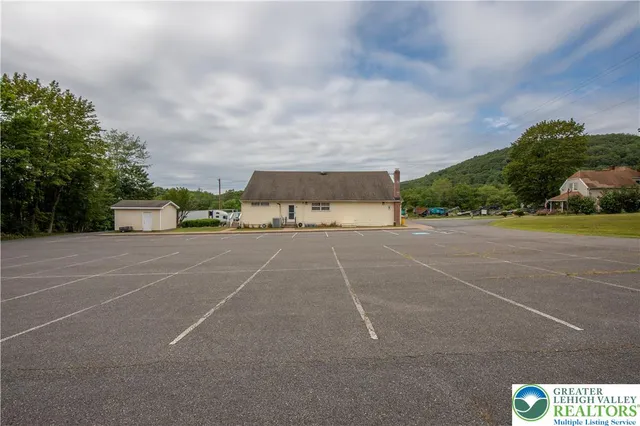 $375,000 | 780 Claremont Avenue, Tamaqua, PA 18252