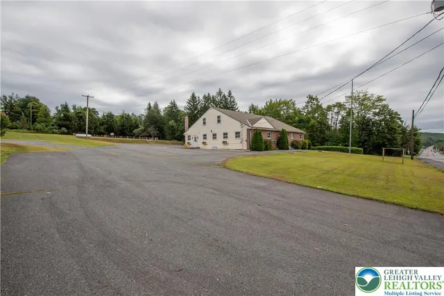 $375,000 | 780 Claremont Avenue, Tamaqua, PA 18252