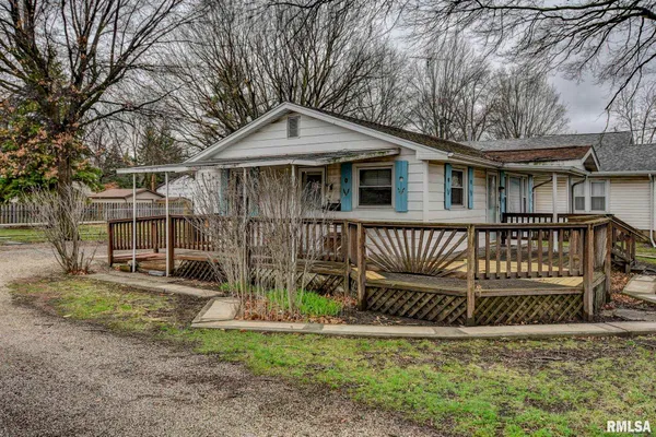 $73,900 | 417 North Cheney Street, Taylorville, IL 62568