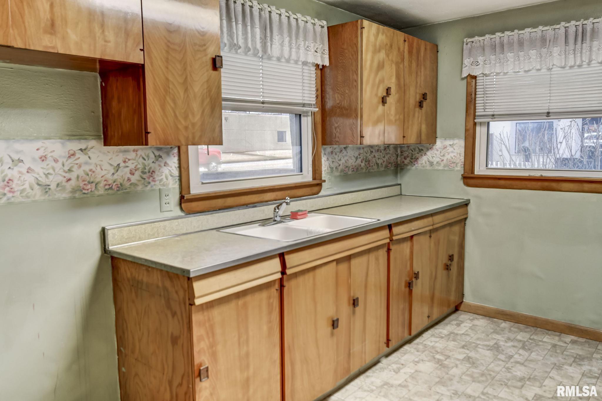 417 North Cheney Street Taylorville, IL 62568 - Photo 10 of 23