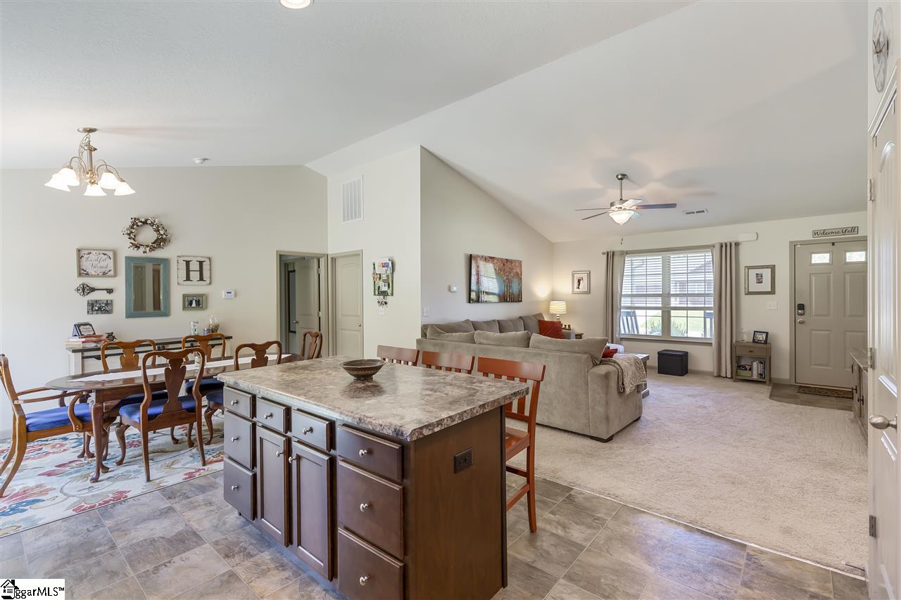 1024 St Charles Way Anderson, SC 29621 - Photo 8 of 22 Gallery Image 8