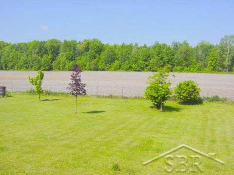 7034 South Vassar Road Vassar, MI 48768 - Photo 5 of 7 20033797-4.JPG