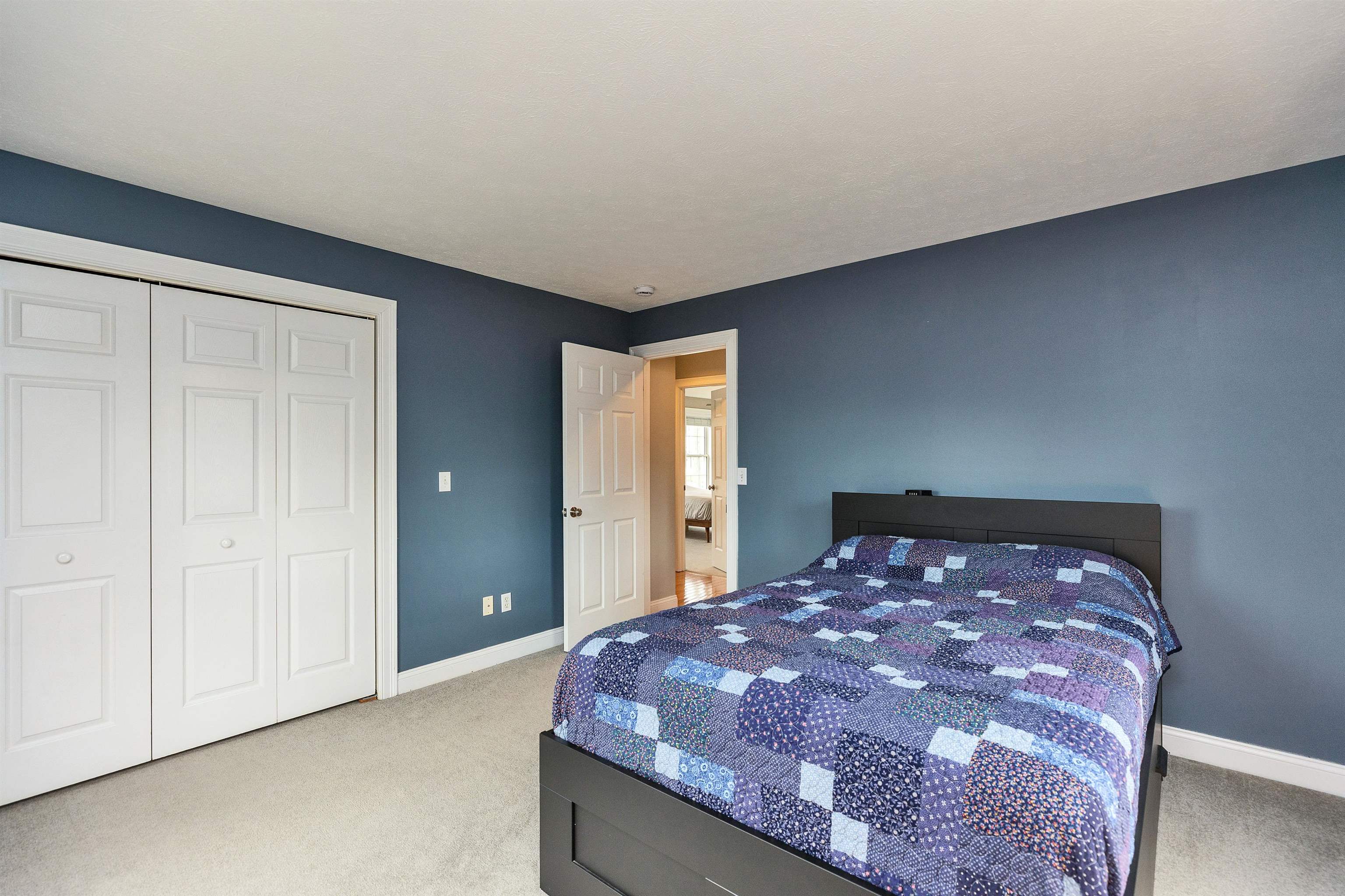 2246 Elm Street Manchester, NH 03104 - Photo 29 of 40