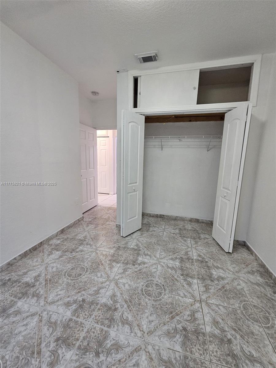 6900 Northwest 179th Street, Unit 1011 Hialeah, FL 33015 - Photo 11 of 15