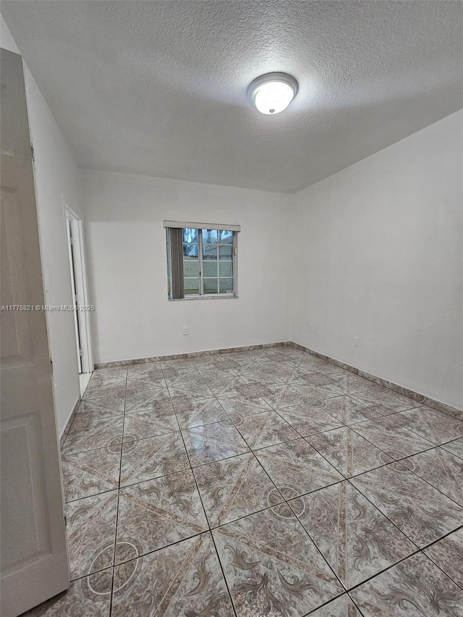 6900 Northwest 179th Street, Unit 1011 Hialeah, FL 33015 - Photo 12 of 15