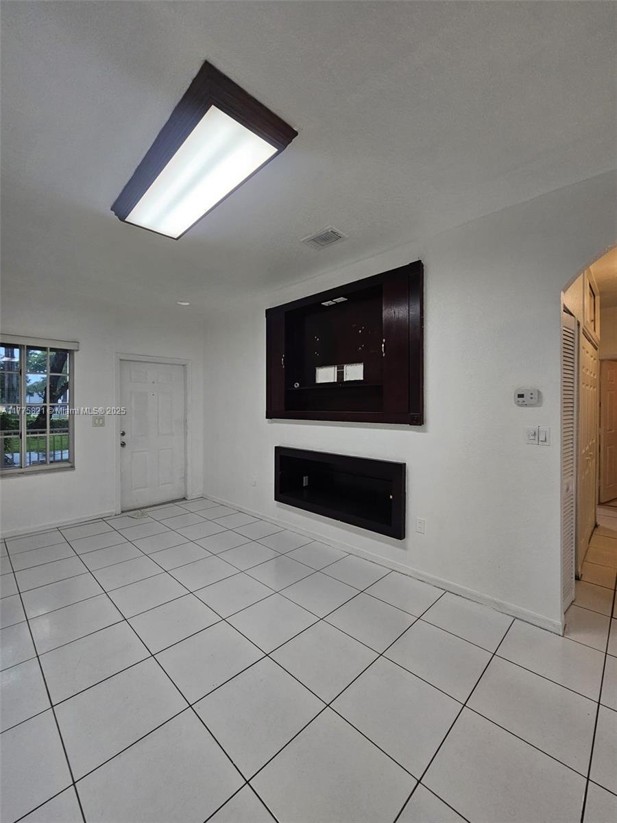 6900 Northwest 179th Street, Unit 1011 Hialeah, FL 33015 - Photo 8 of 15