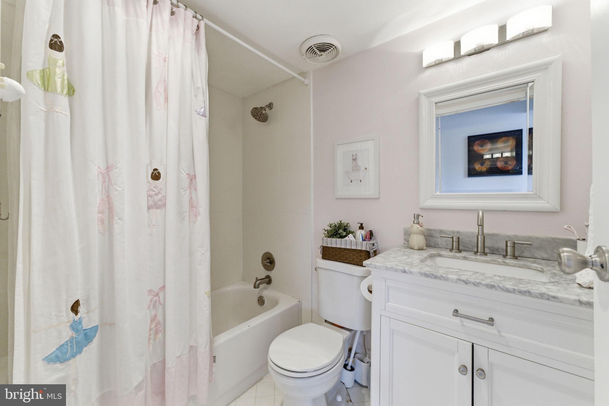 11260 Chestnut Grove Square, Unit 337 Reston, VA 20190 - Photo 51 of 82 Charming bathroom with modern touches.