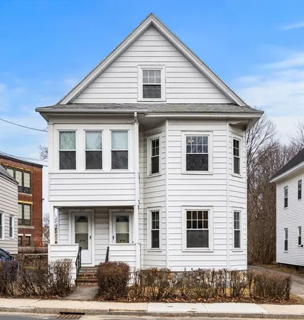 $739,000 | 115-117 Oakland Avenue, Methuen, MA 01844