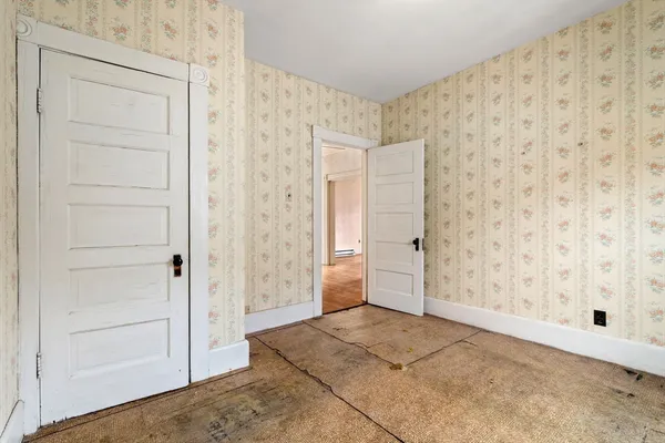 $739,000 | 115-117 Oakland Avenue, Methuen, MA 01844