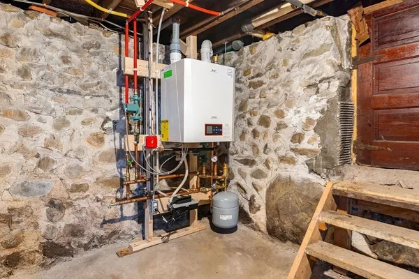 $739,000 | 115-117 Oakland Avenue, Methuen, MA 01844