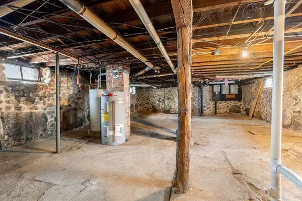 $739,000 | 115-117 Oakland Avenue, Methuen, MA 01844