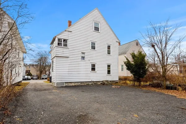 $739,000 | 115-117 Oakland Avenue, Methuen, MA 01844