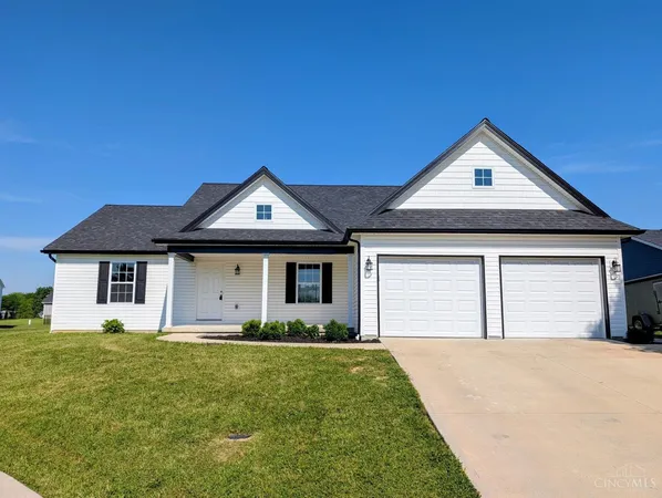 $334,400 | 165 Zachary Drive, Williamsburg, OH 45176