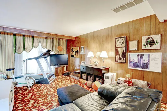 $899,000 | 4 Crabapple Court, Monsey, NY 10952