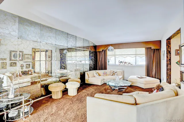 $899,000 | 4 Crabapple Court, Monsey, NY 10952