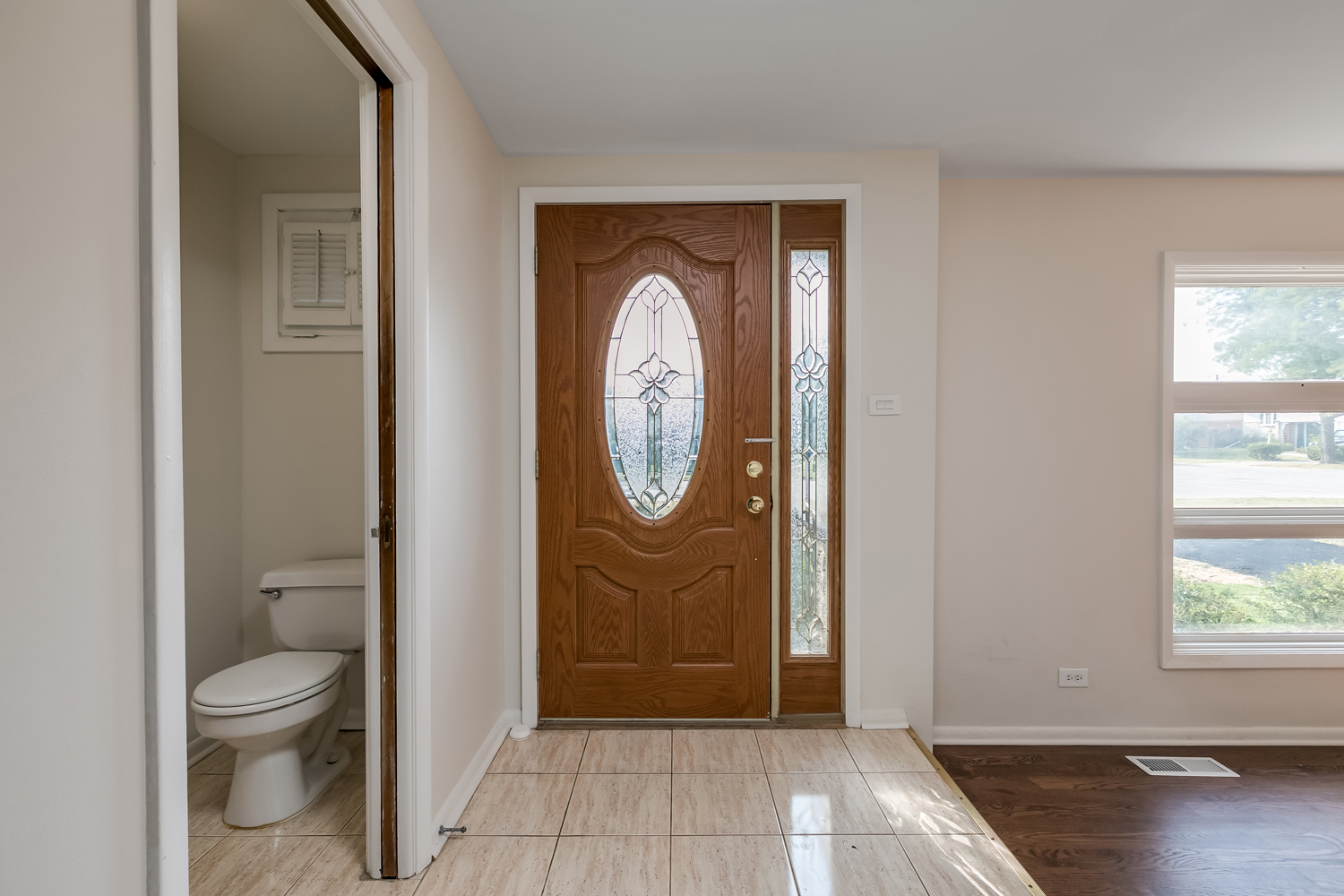 9527 Overhill Avenue Morton Grove, IL 60053 - Photo 4 of 40