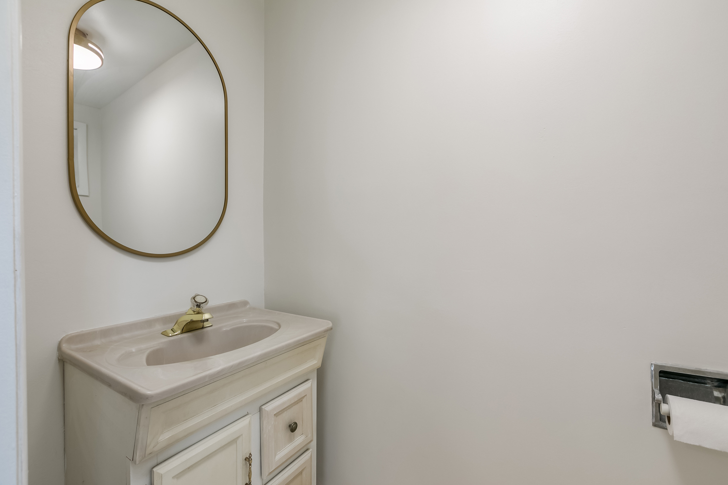 9527 Overhill Avenue Morton Grove, IL 60053 - Photo 8 of 40