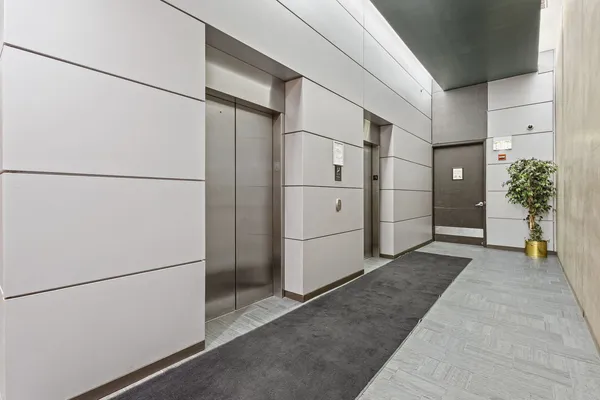 $2,750 | 630 North Franklin Street, Unit 1016, Chicago, IL 60654